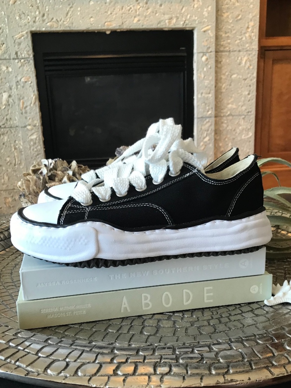 🆕 MMY PETERSON OG SOLE BLACK CANVAS LOW-TOP SNEAKER - Picture 3 of 12